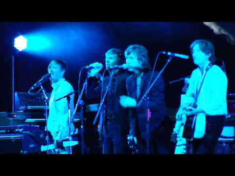 air with  beck greek theatre