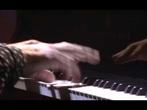 CLAUDE NOUGARO le coq et la pendule (live)