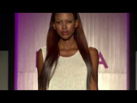 Pasarela Fucsia, by Carolina Sepúlveda Colombiamoda 2011.mov