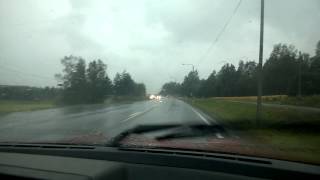 preview picture of video 'Töysässä sataa ja salamoi 31.7.14'