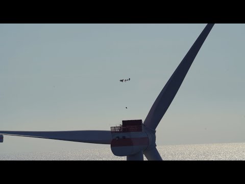 Des drones cargo autonomes transportent des charges de 65 kg par voie aérienne vers des éoliennes en mer du Nord