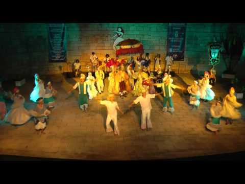 Brazilian folk dance: Maracatu (Afro-Brazilian dance)
