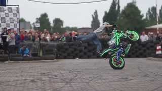 preview picture of video 'Piotr Fragment Frąckiewicz - Stunt Open Krotoszyn 2013'