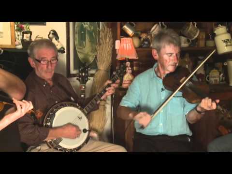 Anderson's Thatched Bar Clip 3 - Traditional Irish Music from LiveTrad.com