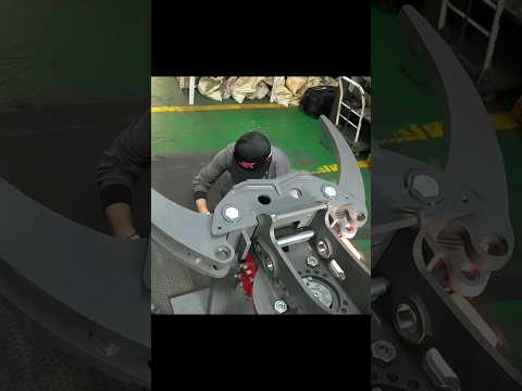 Crazy Hydraulic Rotary Grapple Assembly! 🤯🛠️ #shorts #metalworking #assembly