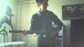 (Black Uhuru ) " Chill Out" bass cover