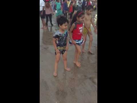Kimaya Samanyu at Juhu Beach on 13-Jun-2016