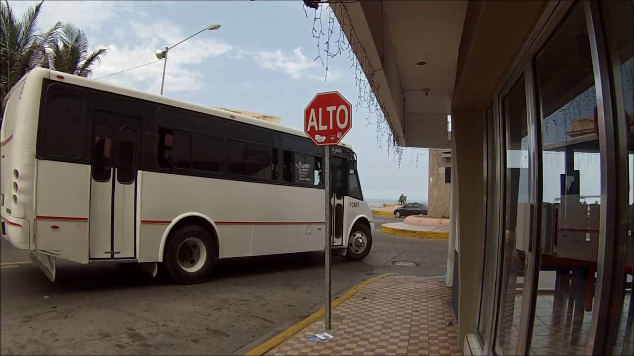 The Mexican Stop Sign