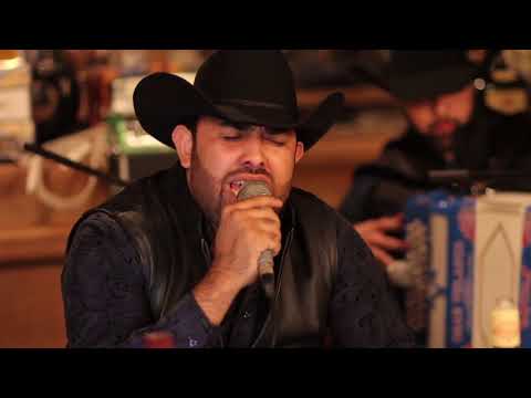 Una Lagrima y Un Recuerdo - Alex Inda y Sus Amigos (En Vivo)