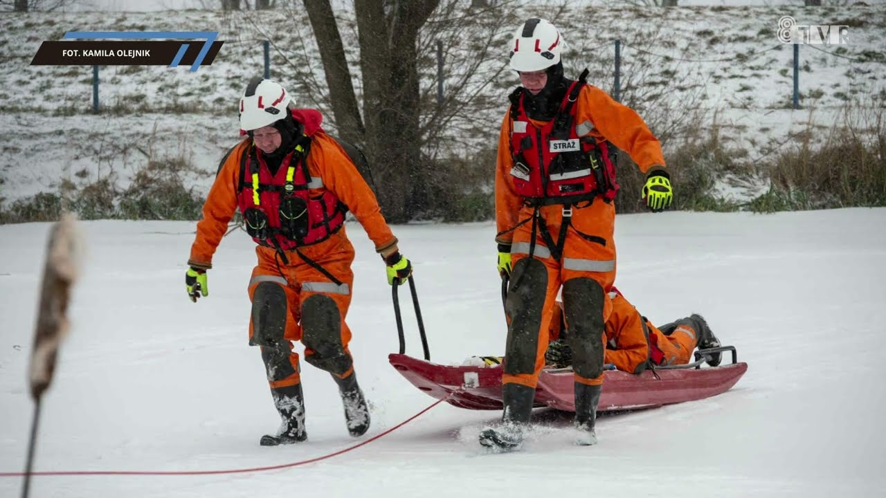 Zamarznięte stawy. Służby apelują o niewchodzenie na lód!