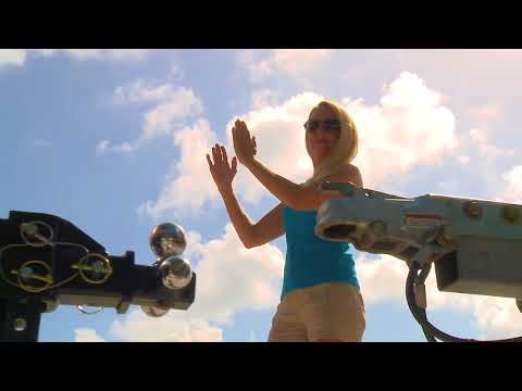 Ford Tow Guide - Hitching Your Trailer