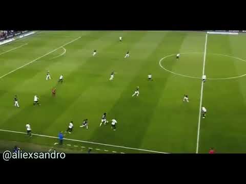 Luiz Gustavo Beşiktaş orta sahasının gururuyla oynuyor