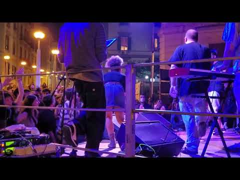 "Curre curre guagliò" - Valerio Jovine, Peppoh e Andrea Tartaglia a Materdei