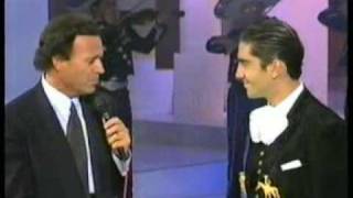 Alejandro Fernández-Julio Iglesias--La media vuelta-Se me ol