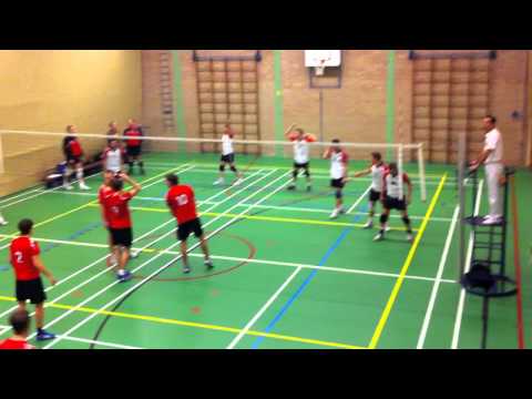 VCV heren 1 - Jokers 1 vierde set winst