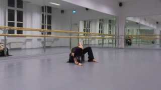 Desideria Freestyle Bauchtanz Improvisation 11/2013 Terminal Choice Wake up