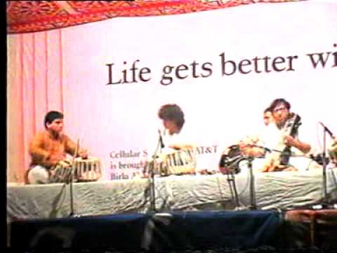 Ustad Zakir Hussain- Ustad Sultan Khan with Aditya Kalyanpur.mp4