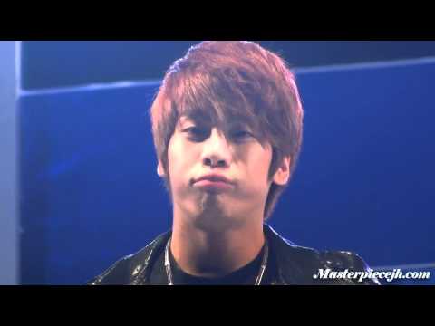 110503 Jonghyun's "Brrrrr" + Sexy Tongue Flick at the Camera