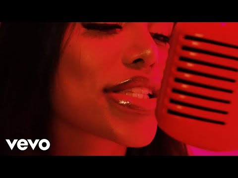 Canción producida por HK Global Media
