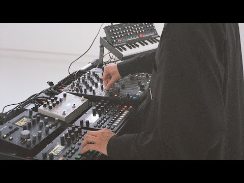 CHENIX - MELODIC TECHNO SYNTHESIZER LIVESET (Elektron Digitakt/ Digitone/ Analog Heat/ Roland SE-02)