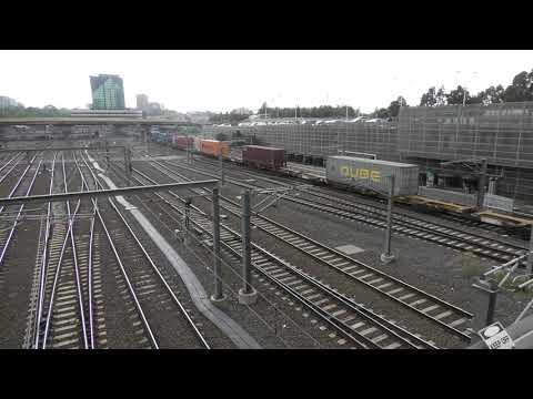 VL356 VL360 on Freight near Fed Sqaure