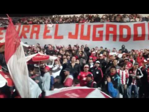 "Llego la banda de la plata | Edlp vs Botafogo en Quilmes" Barra: Los Leales • Club: Estudiantes de La Plata • País: Argentina