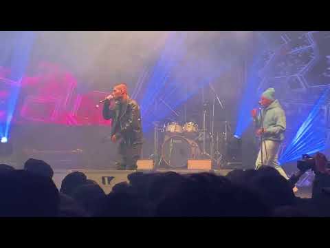 @KhasiBloodzOfficial Khasi Bloodz - Topic   Live at BREEZER Vivid Shuffle 2022 Guwahati