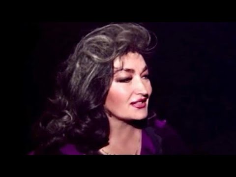 Stefania Toczyska - Azucena (interview + fragment of singing) 