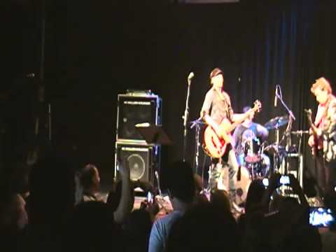 RODRIGO SANTOS & OS LENHADORES E ANDY SUMMERS "WALKING ON THE MOON" LONA DE JACAREPAGUA