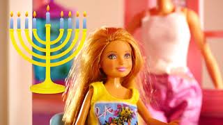 Barbie & Sisters: Christmas and Hanukkah Fun with Pippa Melon pt1