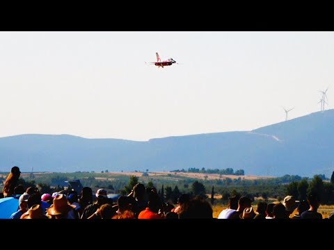 F-16 Viper Low Level High Speed Pass [4K]