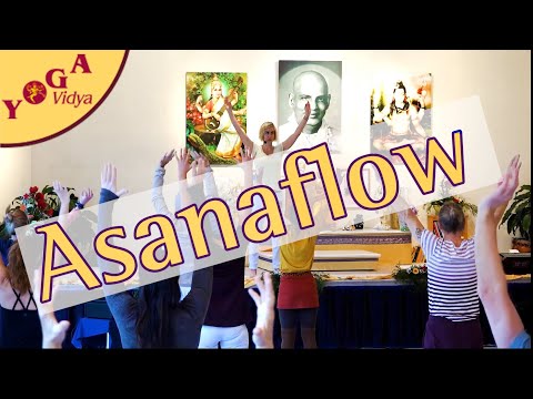 Yogastunde Asana Flow - Jana Krützfeldt Yogakongress 2019