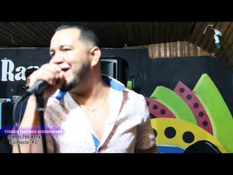 WILLY CASTILLO & CARLO MENA LA INDIA Y LA COLORA