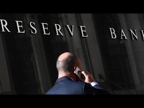 'Three in four economists' expect interest rate cut on Tuesday Video