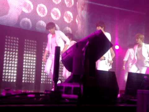 110610 Super Junior - Bonamana (SM Town Paris)