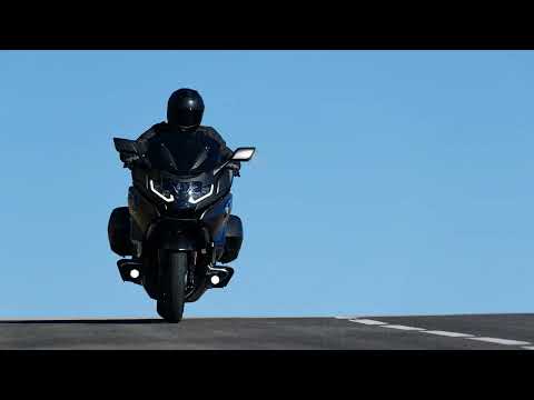 A Challenger to the Throne: BMW's K 1600 B Takes Aim at the Honda Gold Wing