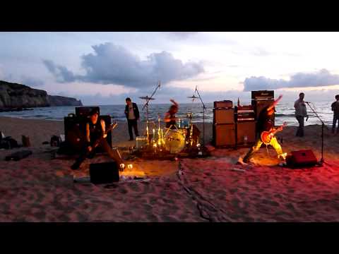 KARMA TO BURN @ DunaJam 2011 - Forty Seven -