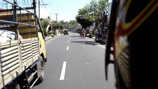 preview picture of video 'Motorbike ride through Bali'