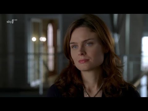 Bones 1x22 - “I miss that. Someone caring where I am all the time"