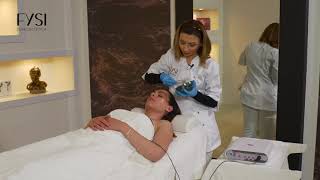 Pulizia viso con 𝗨𝗹𝘁𝗿𝗮𝘀𝘂𝗼𝗻𝗶: come funziona