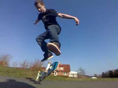 Some F00tage .....SkAtEbOaRdiNg....Harstetown....