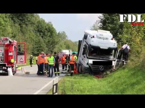 Unfall B12 Stammham, PKW rast in LKW 09.09.2014