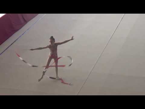 Ibtissem Thiais ruban déc16