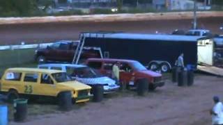 preview picture of video 'minivan racing susquehanna speedway park'