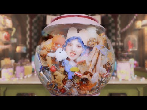 Ashnikko - Sticky Fingers (Official Visualiser)