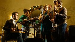 Tripping Lily performs Mindy Smith&#39;s &quot;Santa Will Find You&quot; with special guest Sierra Hull