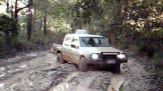 preview picture of video 'ford courier in the mud #2'