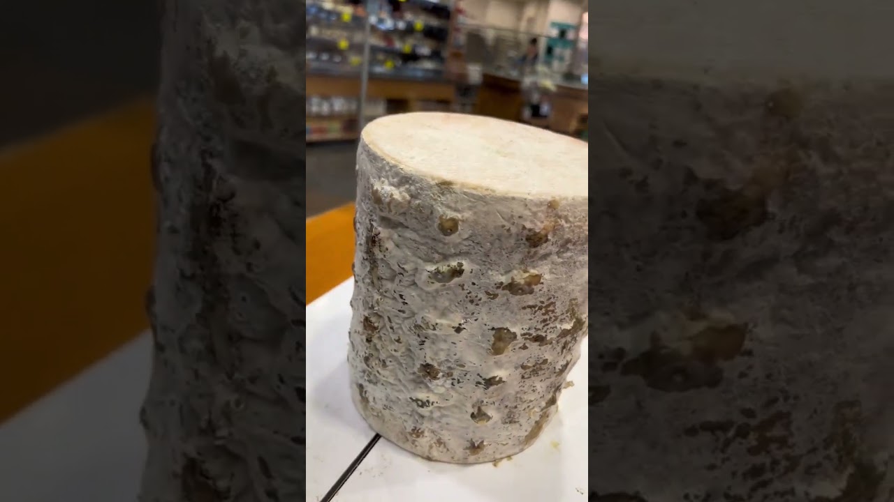 Bayley Hazen Blue is a Jasper Hill Farm original, and is made from high quality whole raw milk, aged