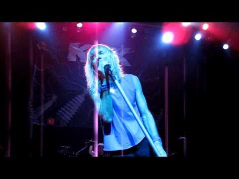 "Don't Close Your Eyes" in HD - Kix 12/18/10 Baltimore, MD