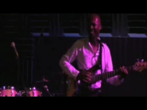 michael olatuja- bass solo (live @ Joe's Pub)